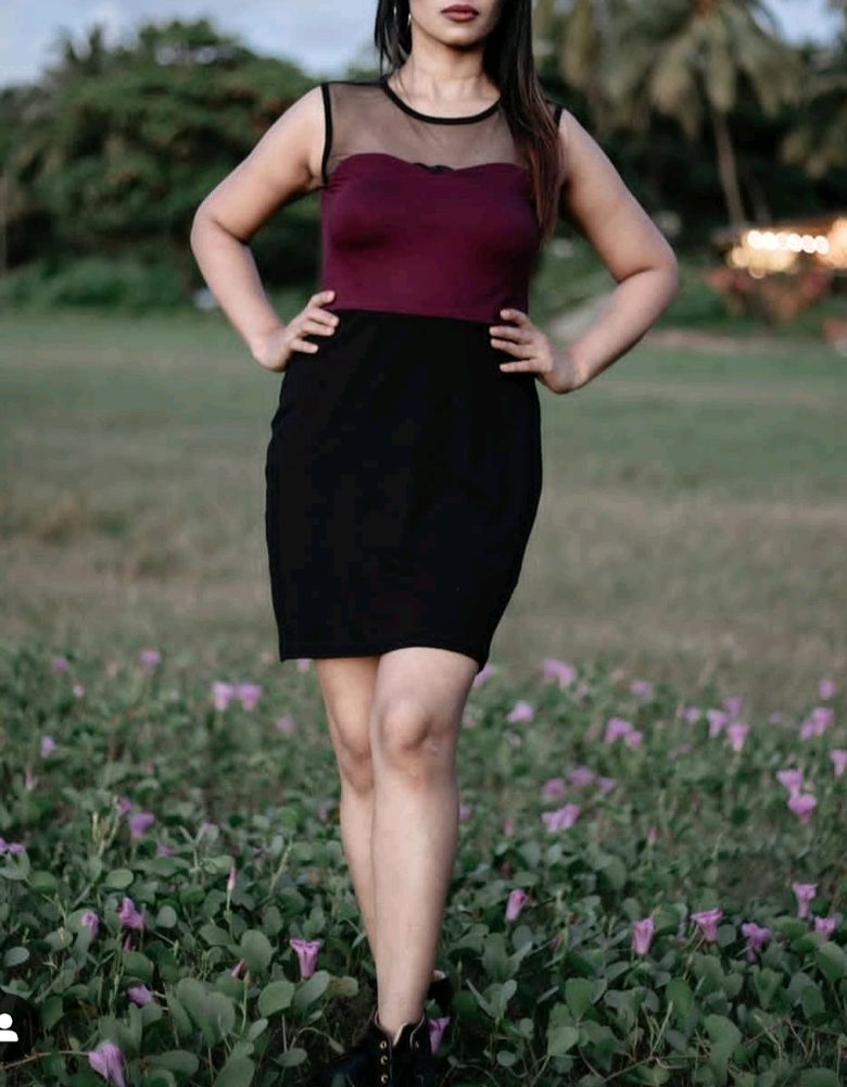 Besiva Maroon And Black Bodycon Dress