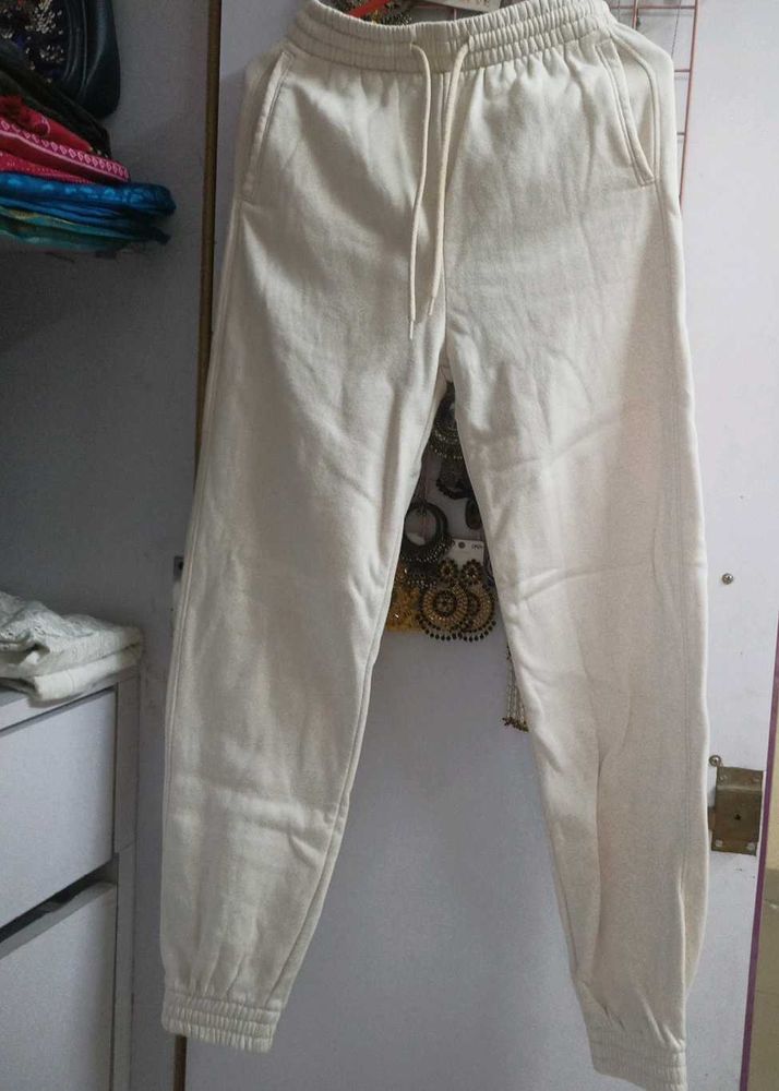 H&amp;M beige Jogger Pants