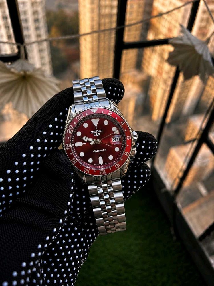 Seiko  Red Dial Watch