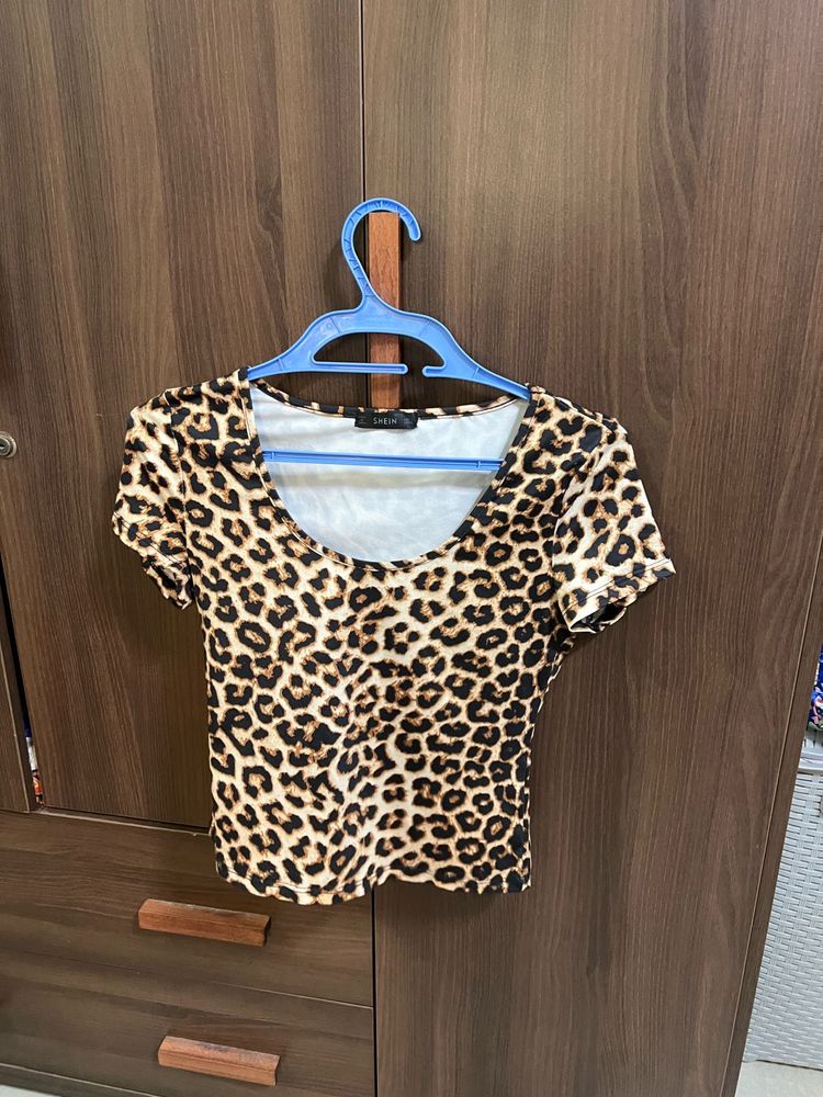 Leopard Print Cropped Top