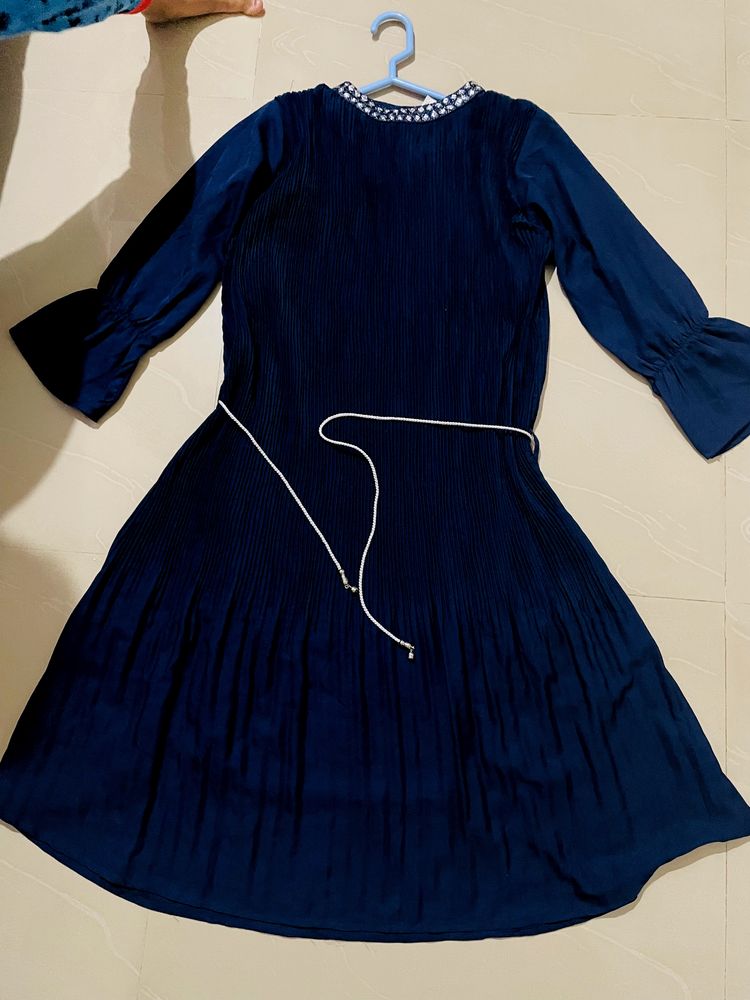 Dress/kurti.  Size:L  3/4 th Sleeves Slightly Used