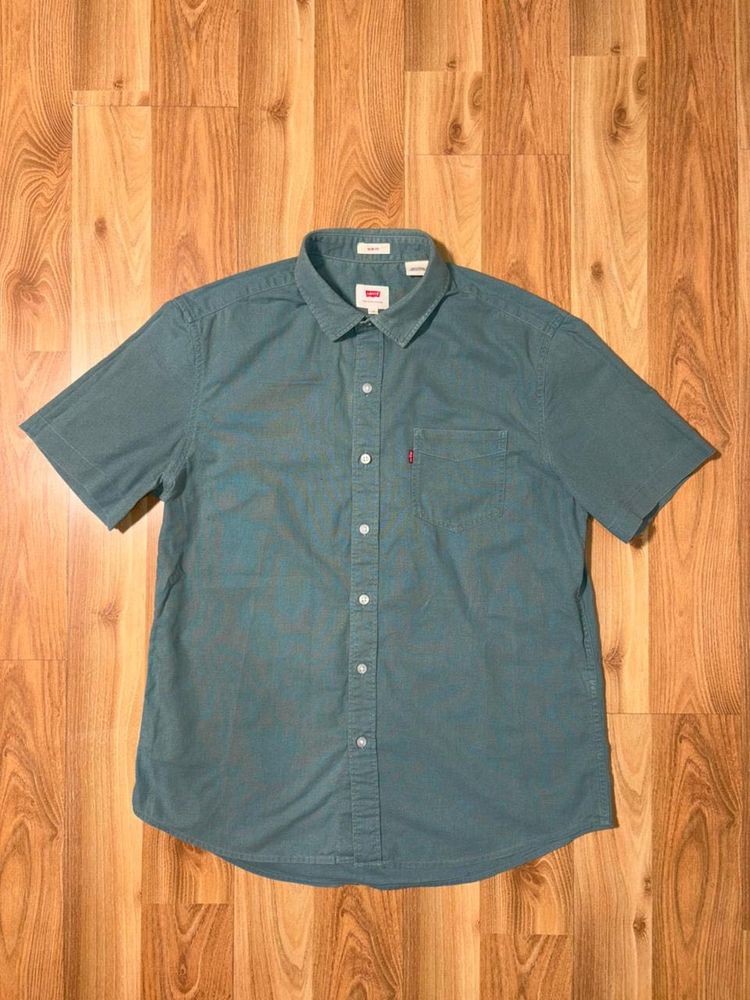 Levi's Short Sleeve Button-Up Shirt