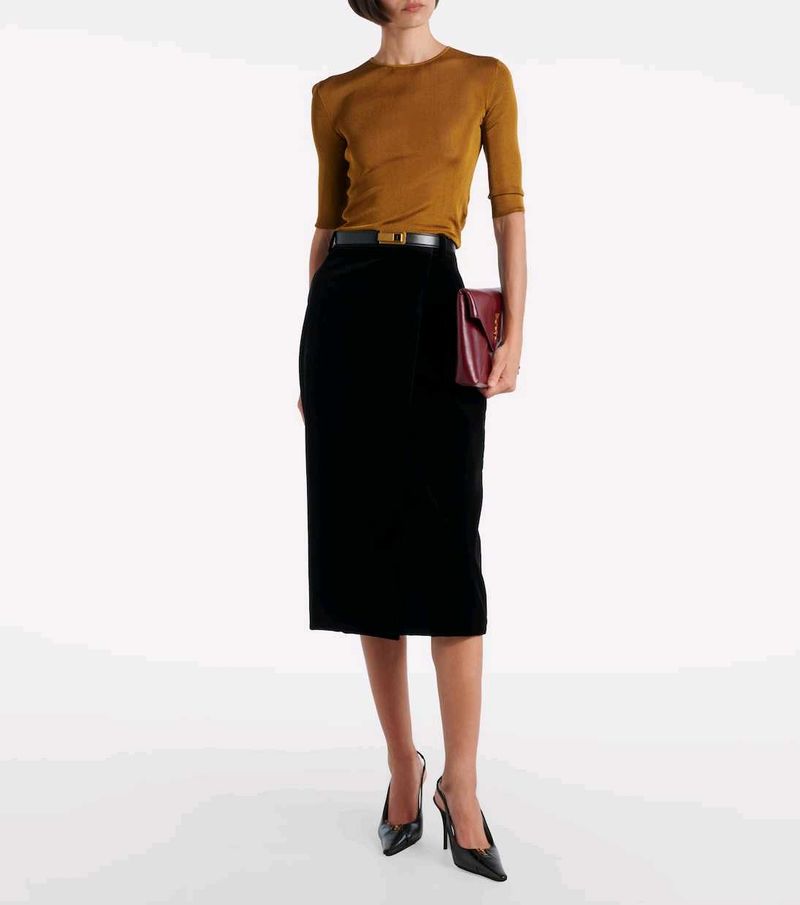 Chic Velvet Pencil Skirt Outfit