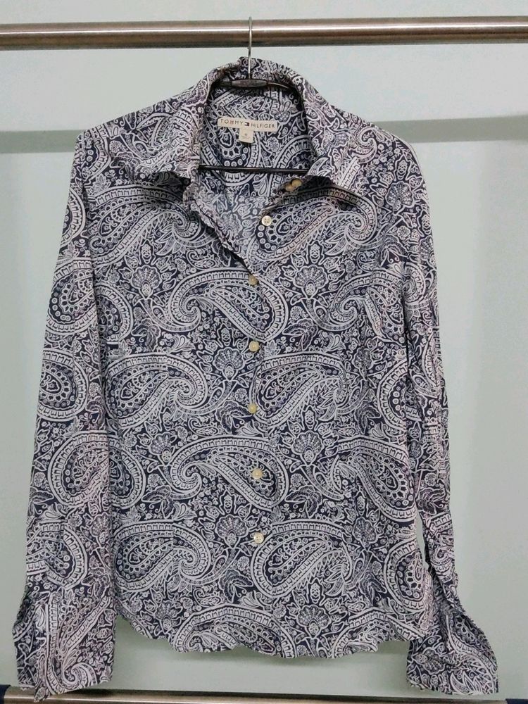 PRICE DROP ⬇️⬇️ TOMMY HILFIGER Printed Shirt