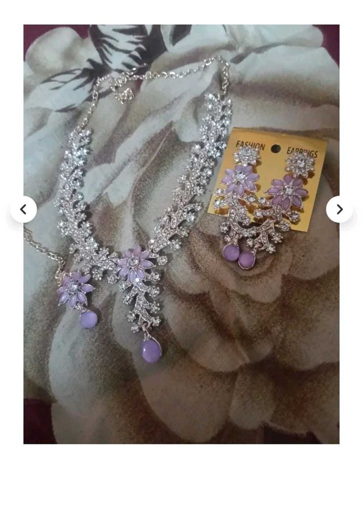 Sparkling Necklace and Earring Set