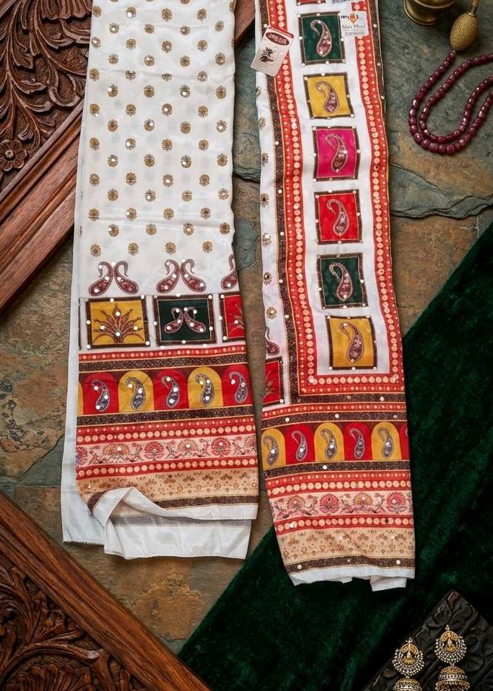Elegant White Kurta Set with Mirror Work