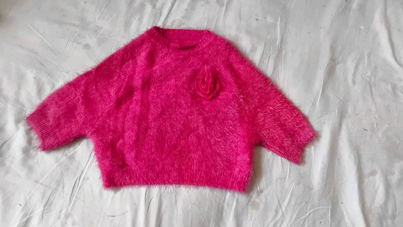 Very Fancy And Cute Woolen Korean Crop Top