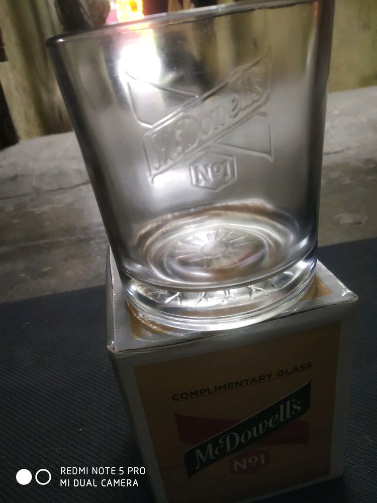 Wine 🍷 Drinking glass.. available more glass