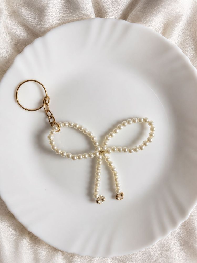 Pearl Bow Keychain