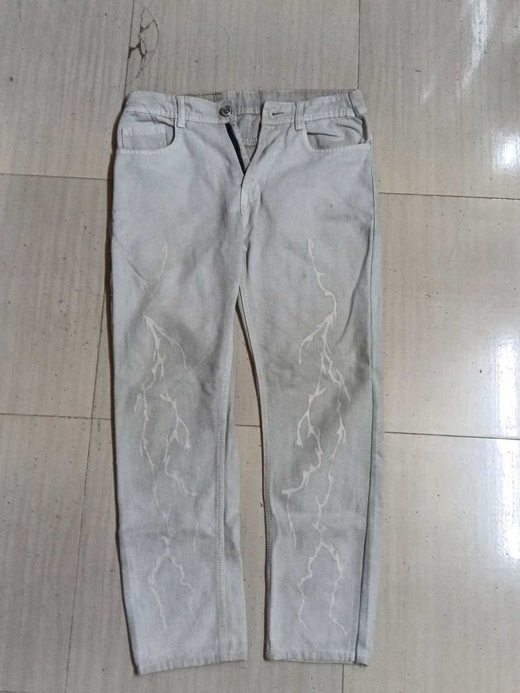 Light Wash Jeans with Lightning Print