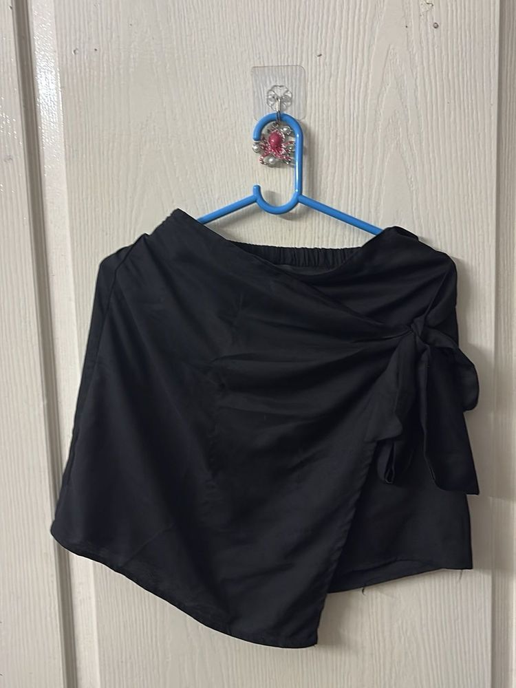 Chic Black Wrap Style Skirt