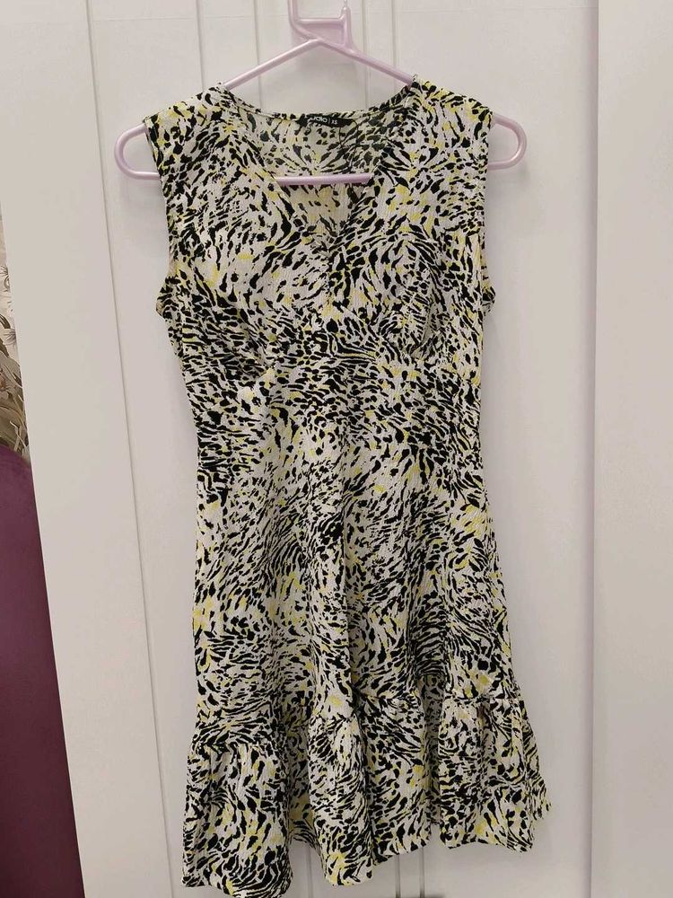 Chic Animal Print Sleeveless Dress