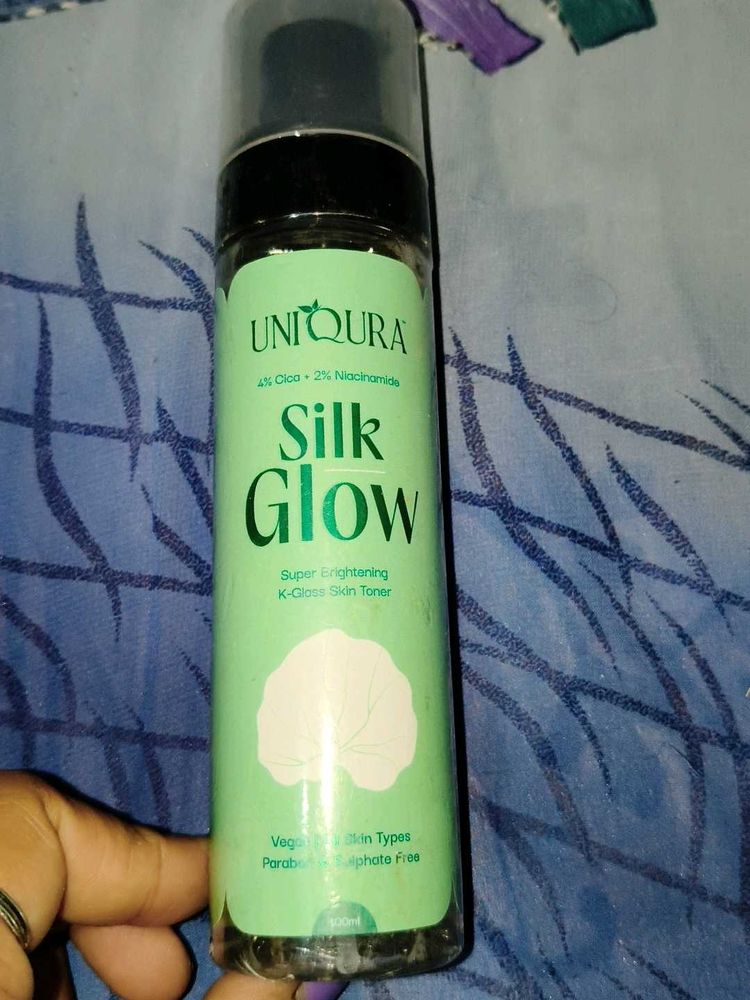 Uniqura Silk Glow Face Toner