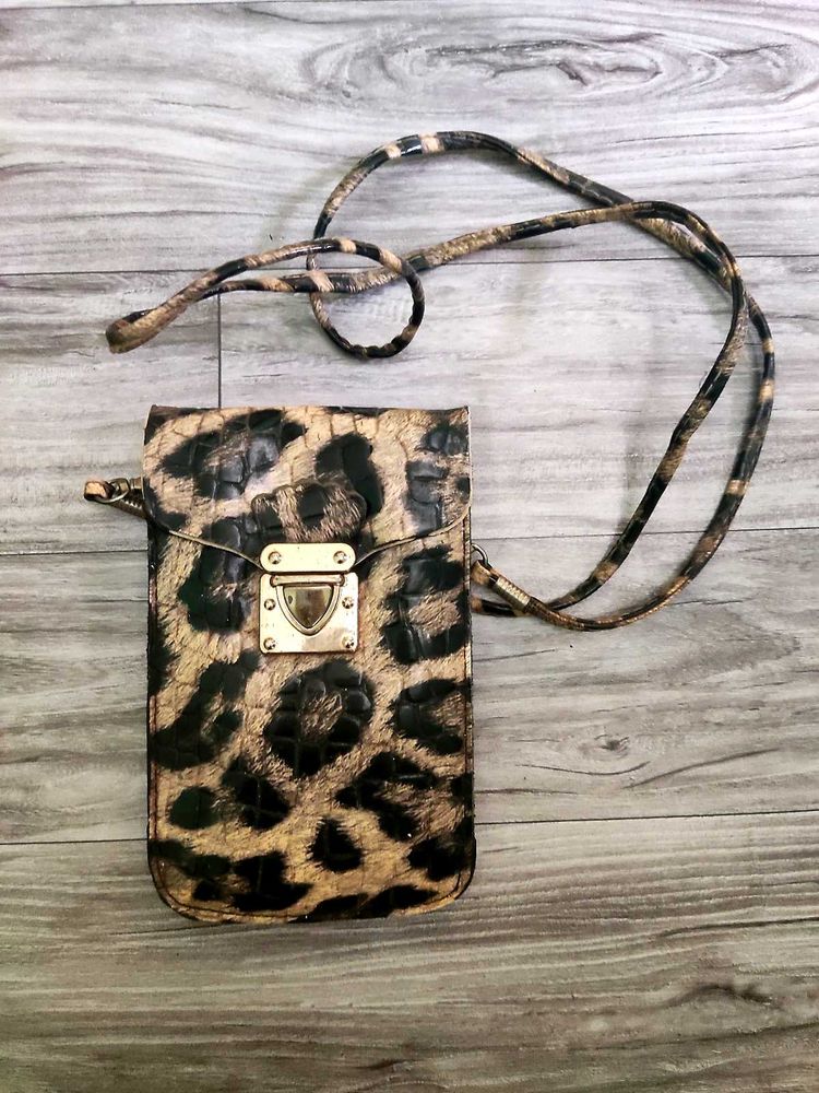 y2k 🎫 leopard print mini crossbody bag 👜