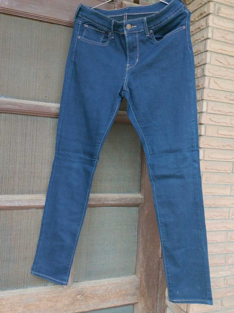 Levi's Dark Wash Skinny Jeans