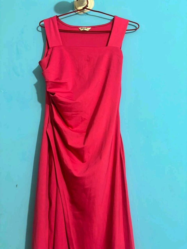Chic Pink Sleeveless Dress