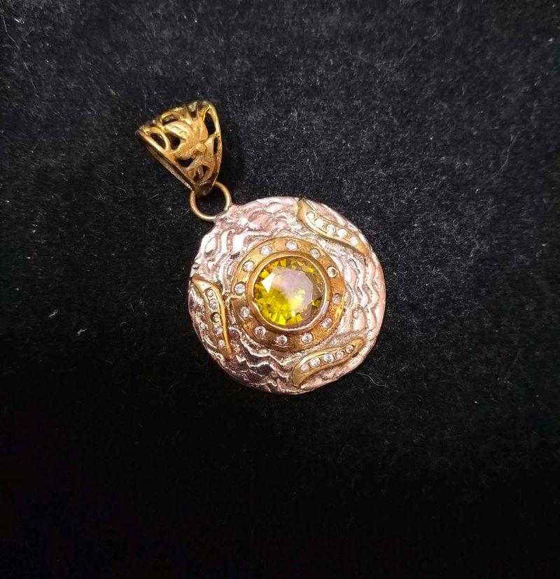 Vintage Round Gemstone Pendant