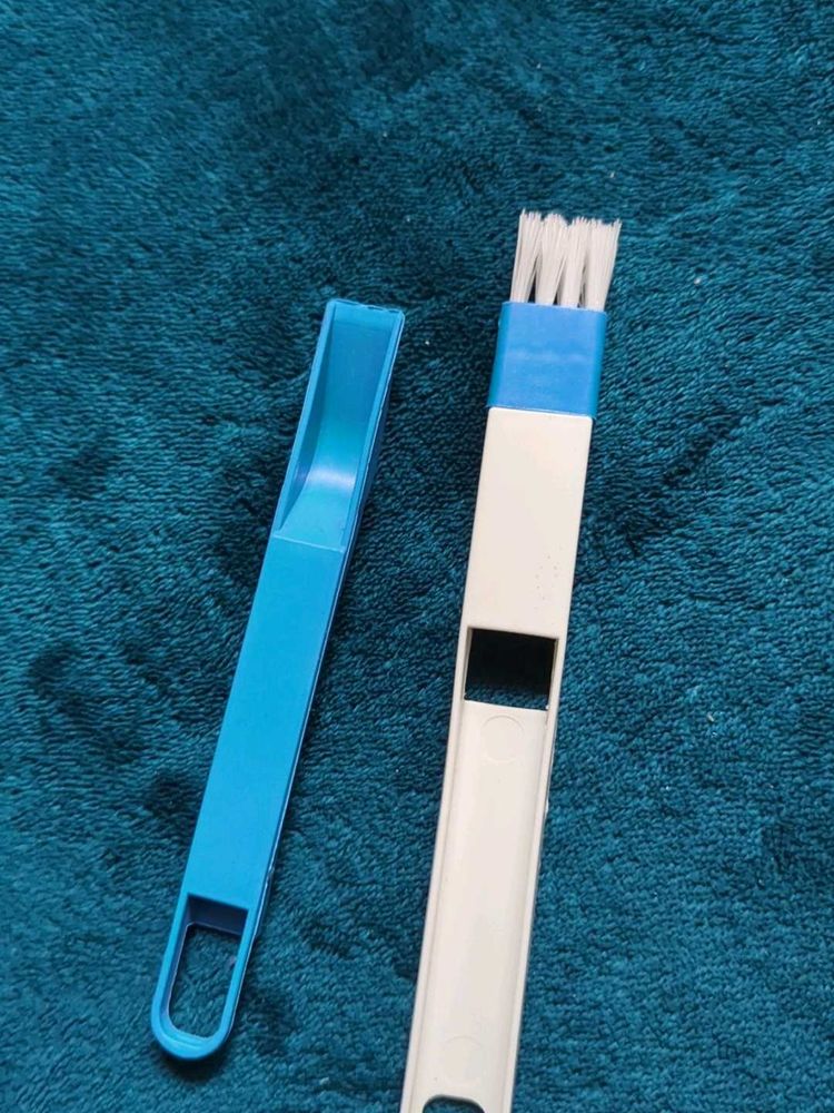 Windows Cleaning Brush