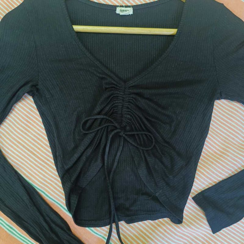 Black Ruched Long Sleeve Crop Top