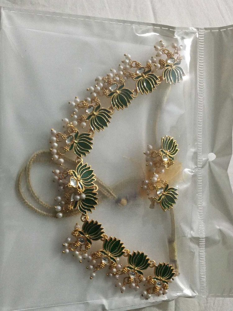 Necklace &amp; Earring Set