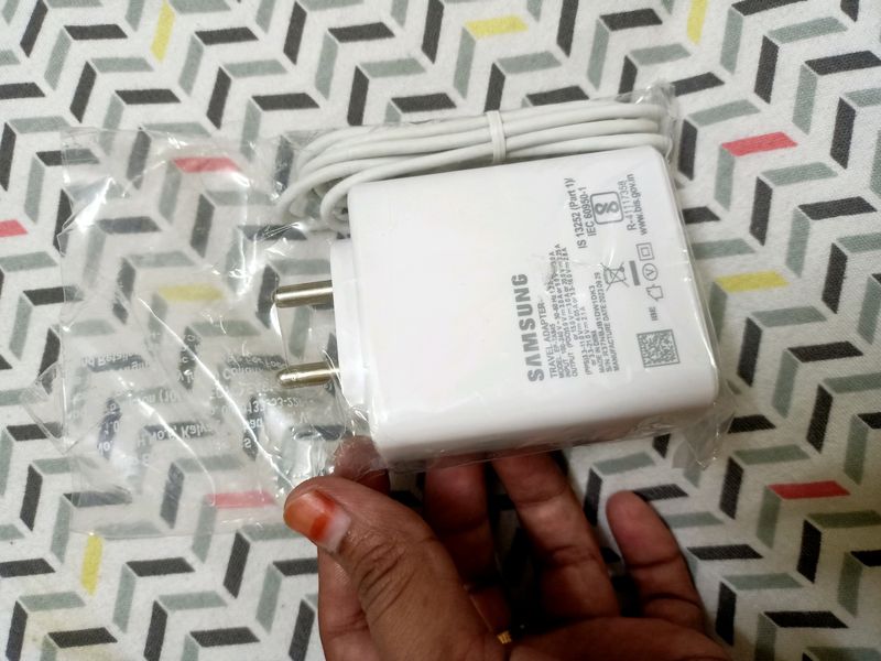 Samsung 45W PD Charger ( Type C -C )