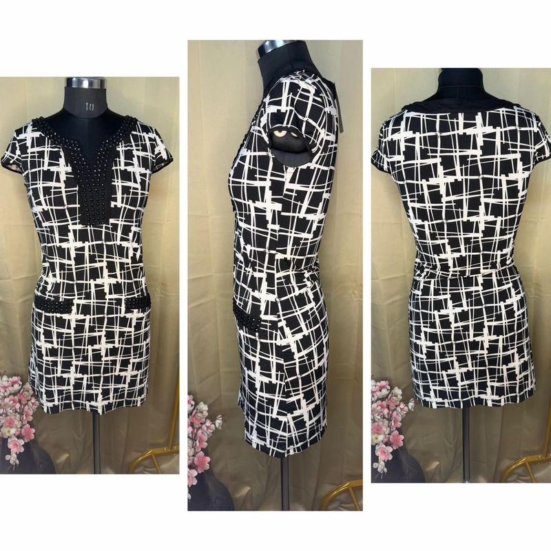 Chic Black &amp; White Patterned Dress