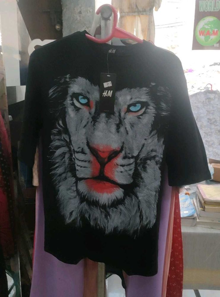 Lion Print Tee