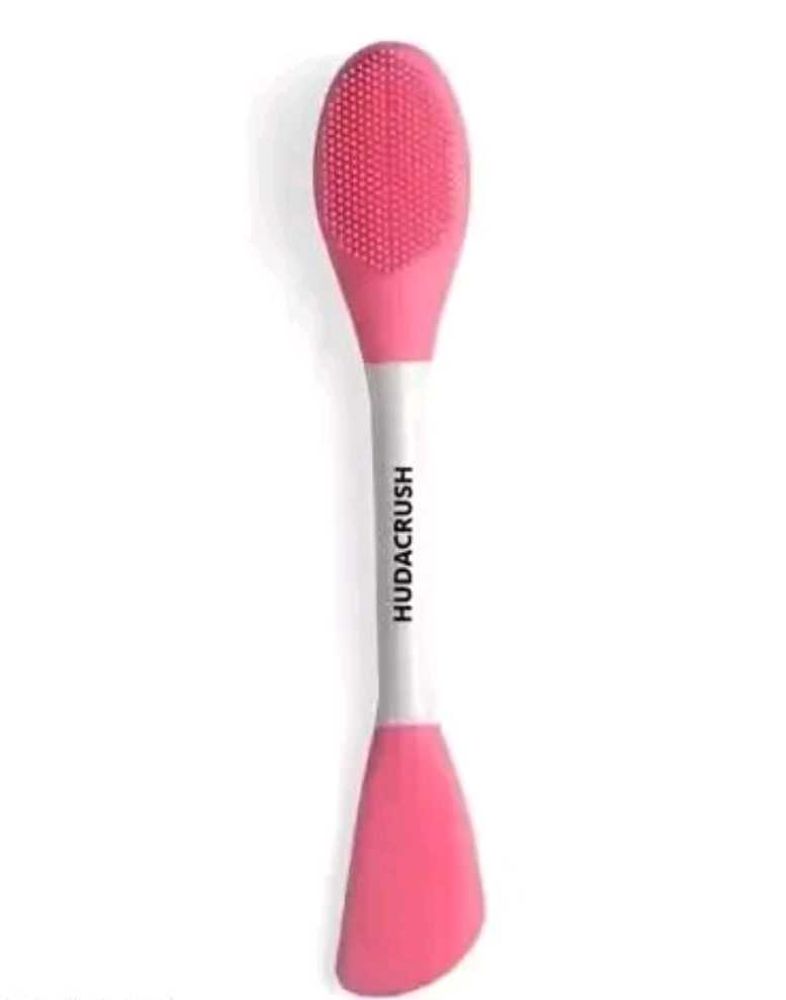 238. Facial Cleansing Brush &amp; Applicator