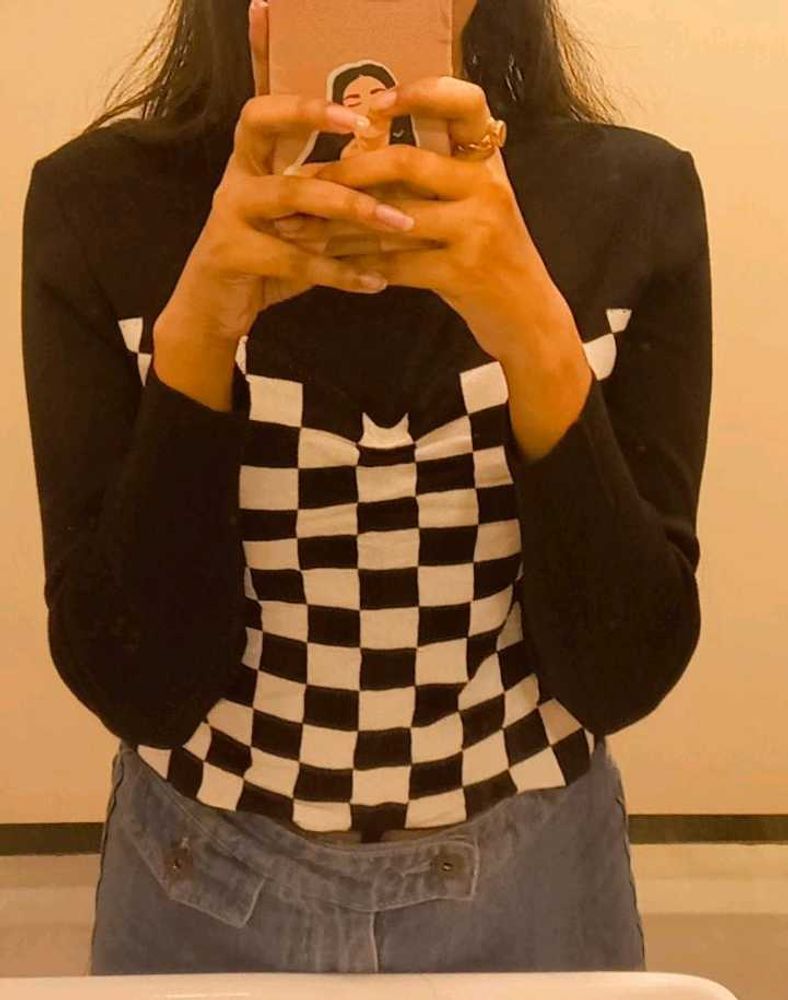 Black White Square Design Full Sleeve Top