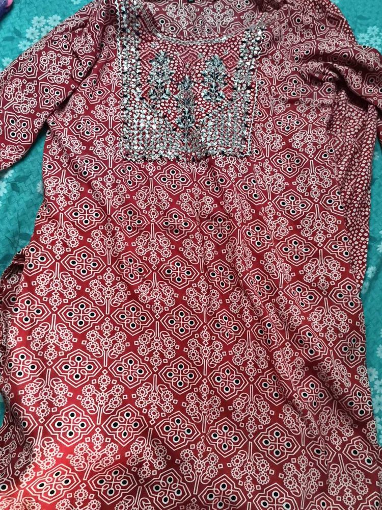 Embroidered Red Ethnic kurta set