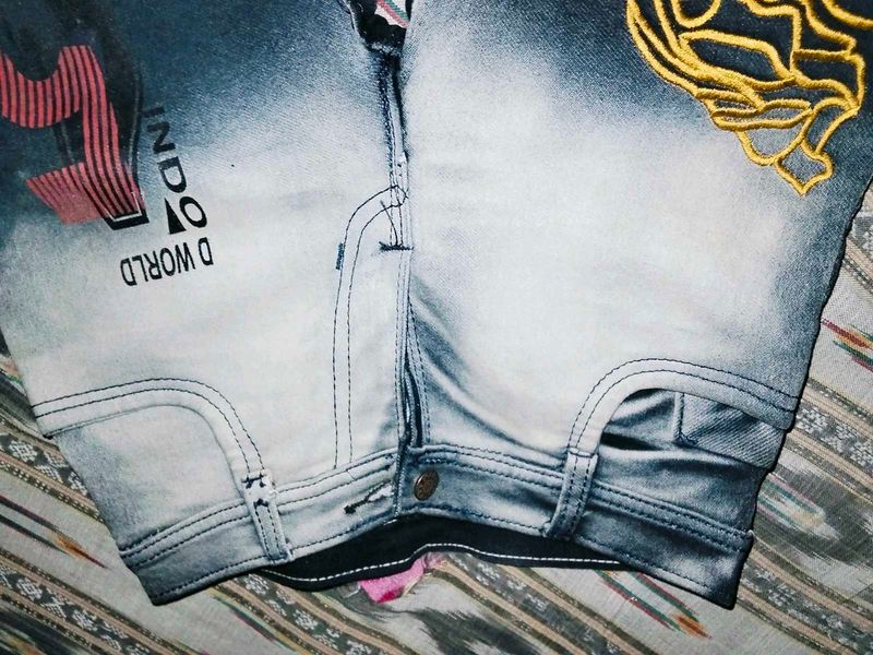 Stylish Light Wash Denim Jeans