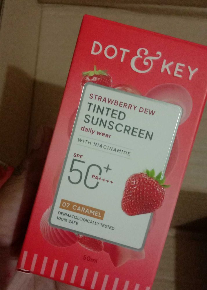 Dot &amp; Key Strawberry Dew Tinted Sunscreen SPF 50+
