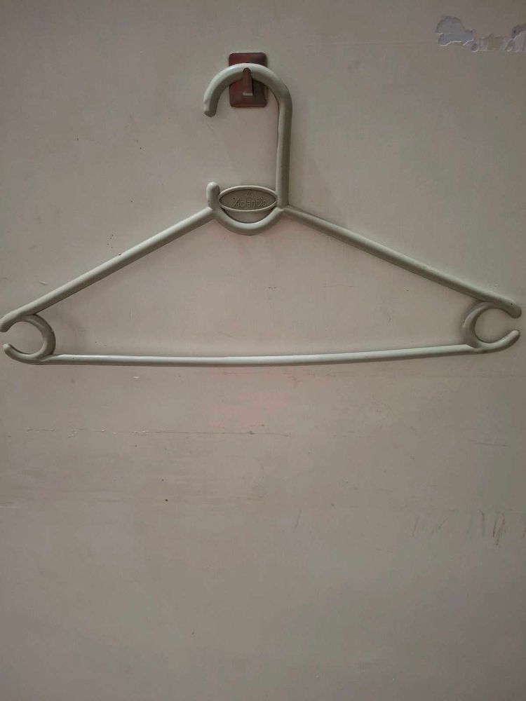 Plastic Hanger 6