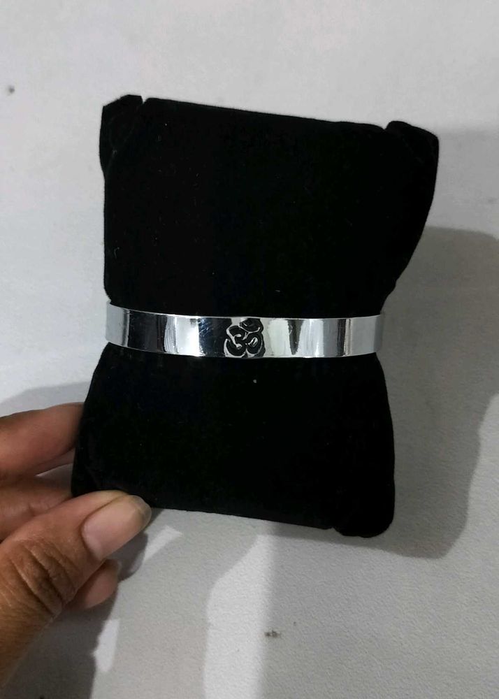 Elegant Silver Om Bangle