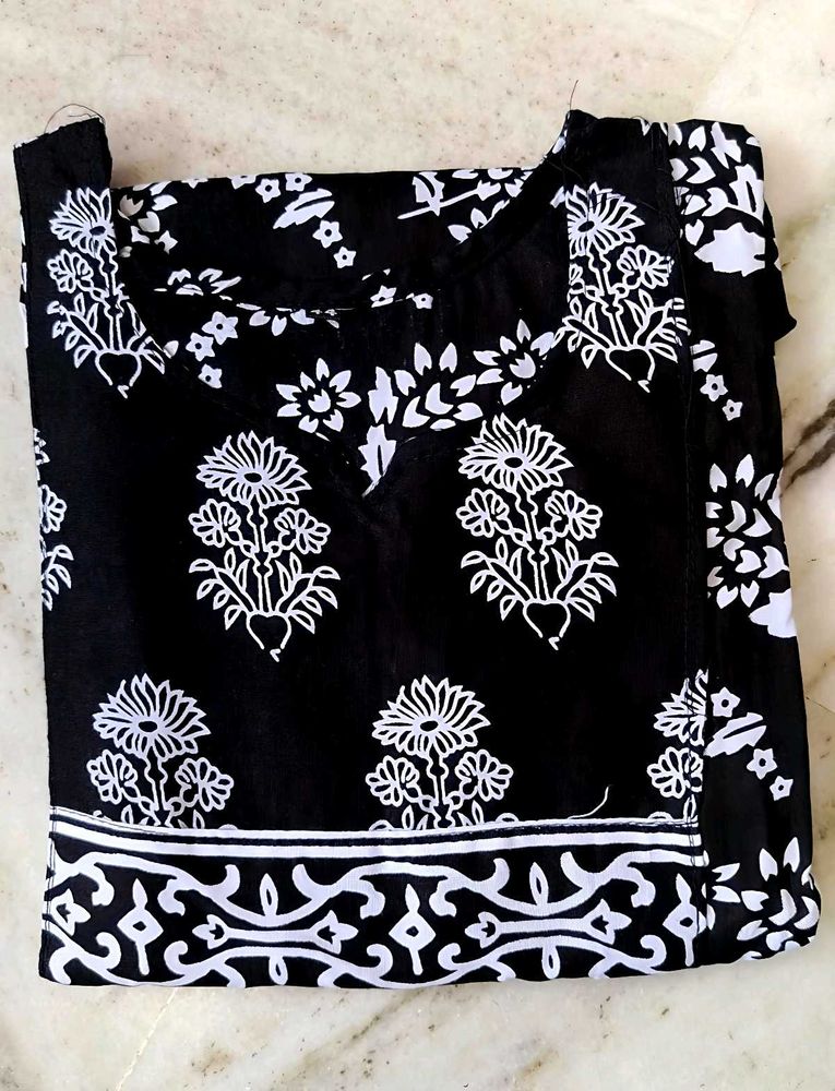 ♣️♠️Black &amp; White Floral Print Kurta