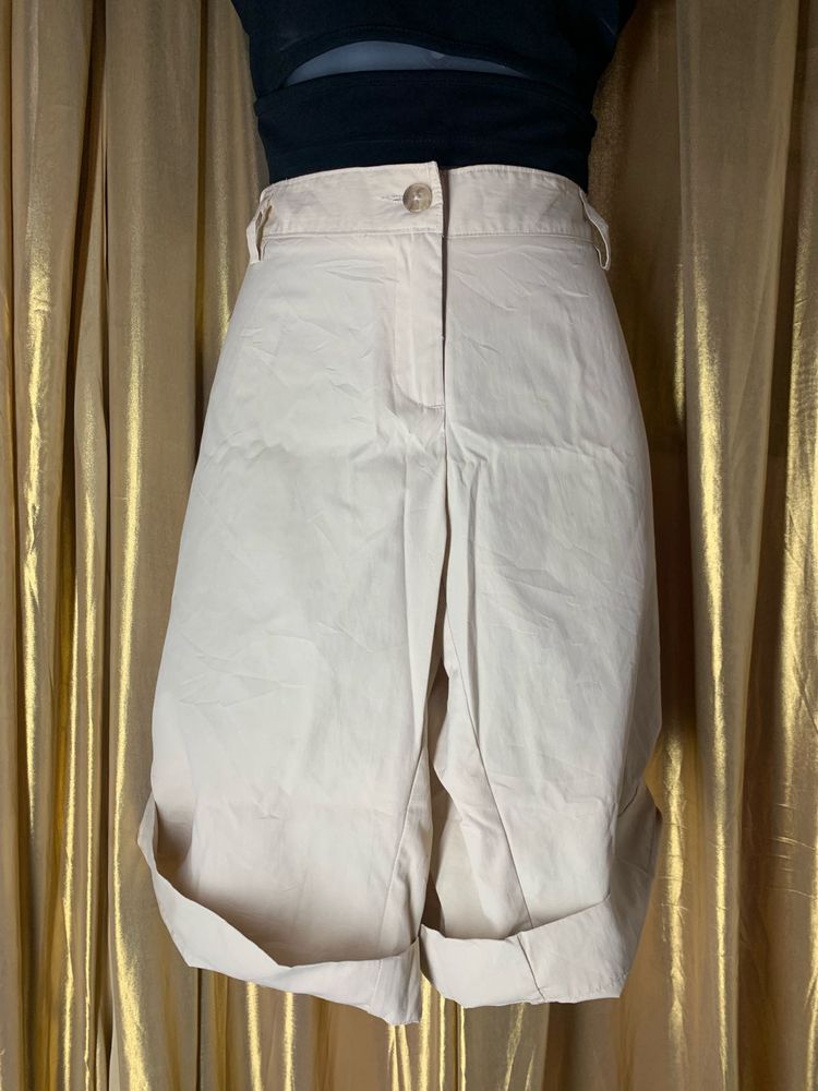 Chic Beige Wide-Leg Cropped Pants