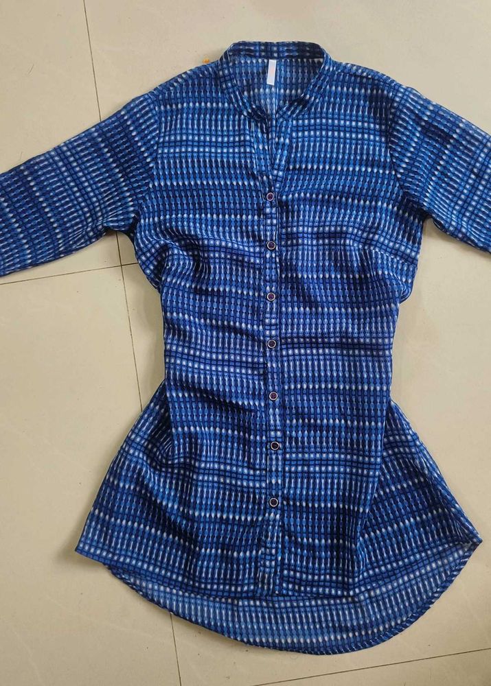 Blue &amp; White printed tunic top