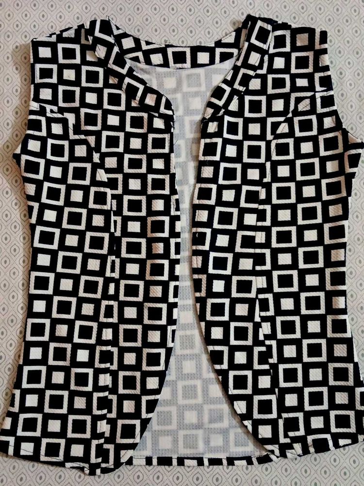 Stylish Geometric Print Vest
