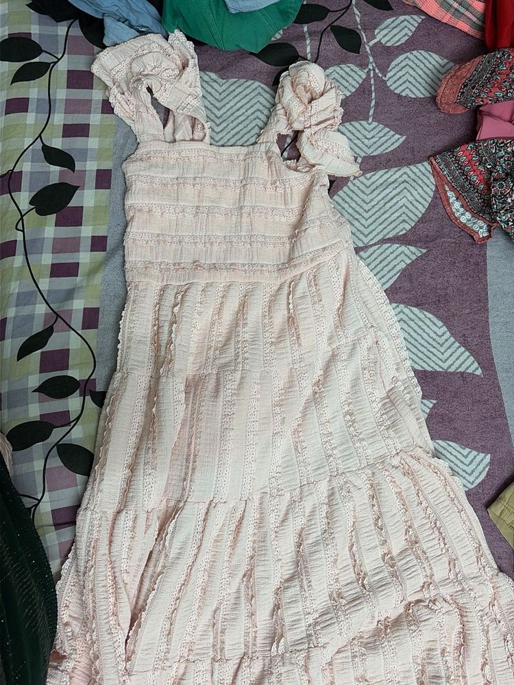Chic Pink Tiered Midi Dress