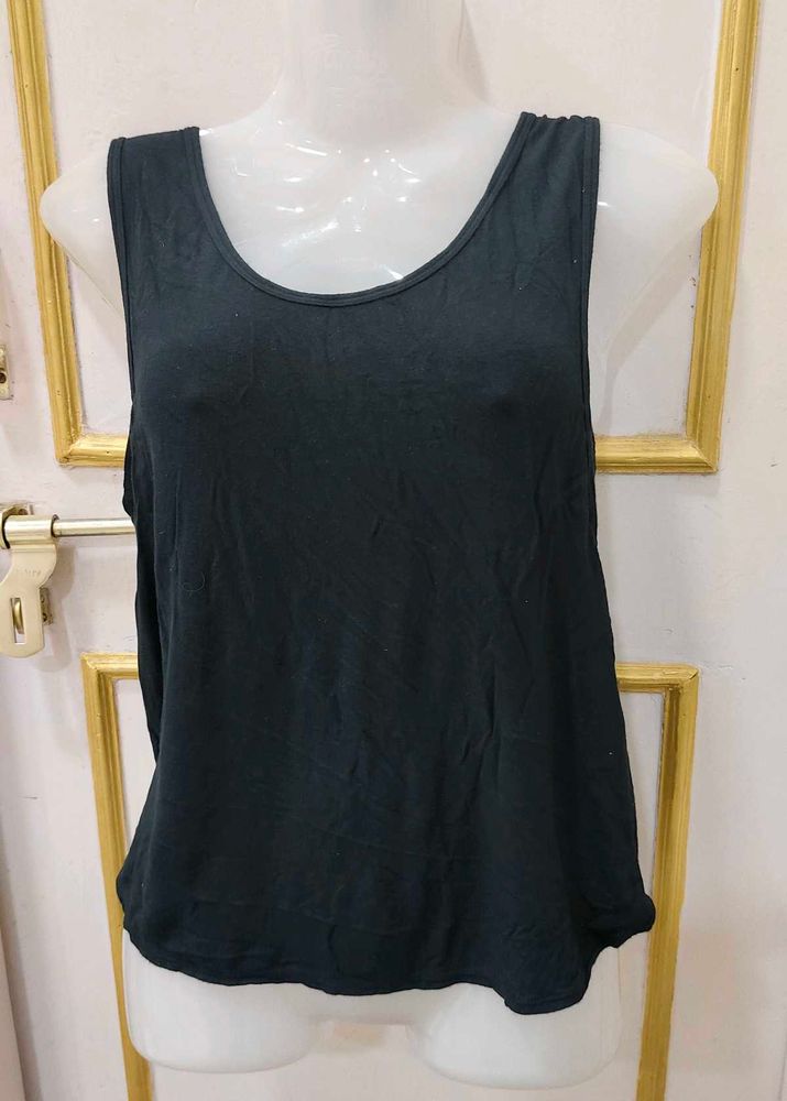 Black Sleeveless Tank Top