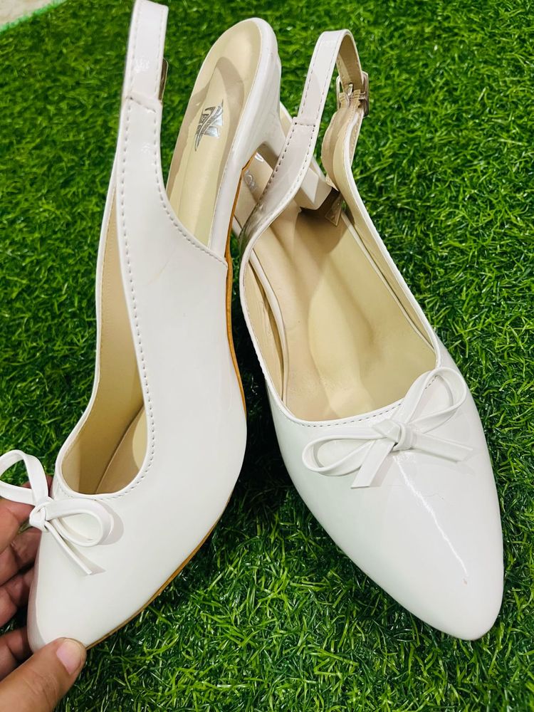 Elegant White Slingback Bow Heels