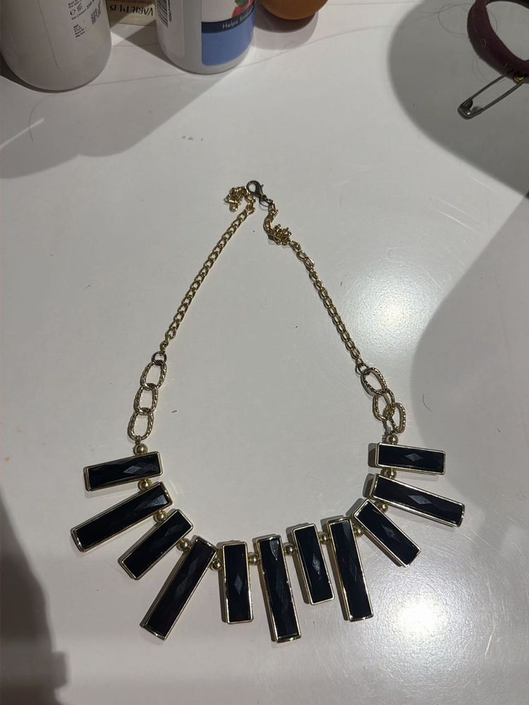 Stylish Black &amp; Gold Statement Necklace