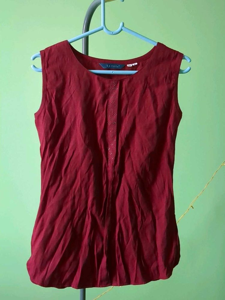 Red Sleeveless Ethnic Blouse