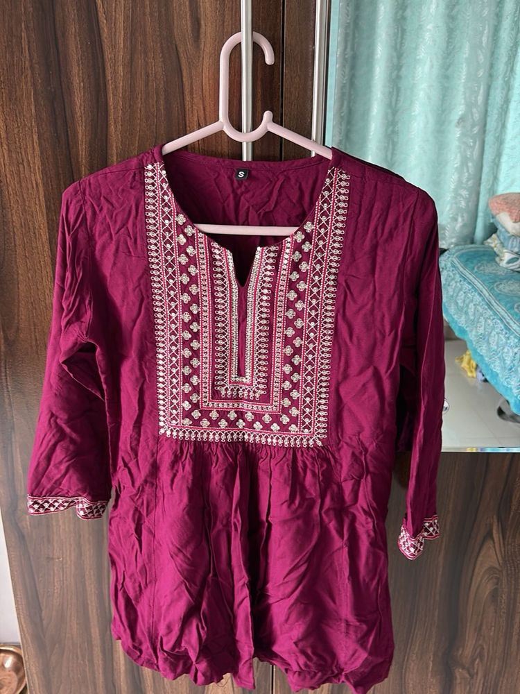 Elegant Embroidered Kurta