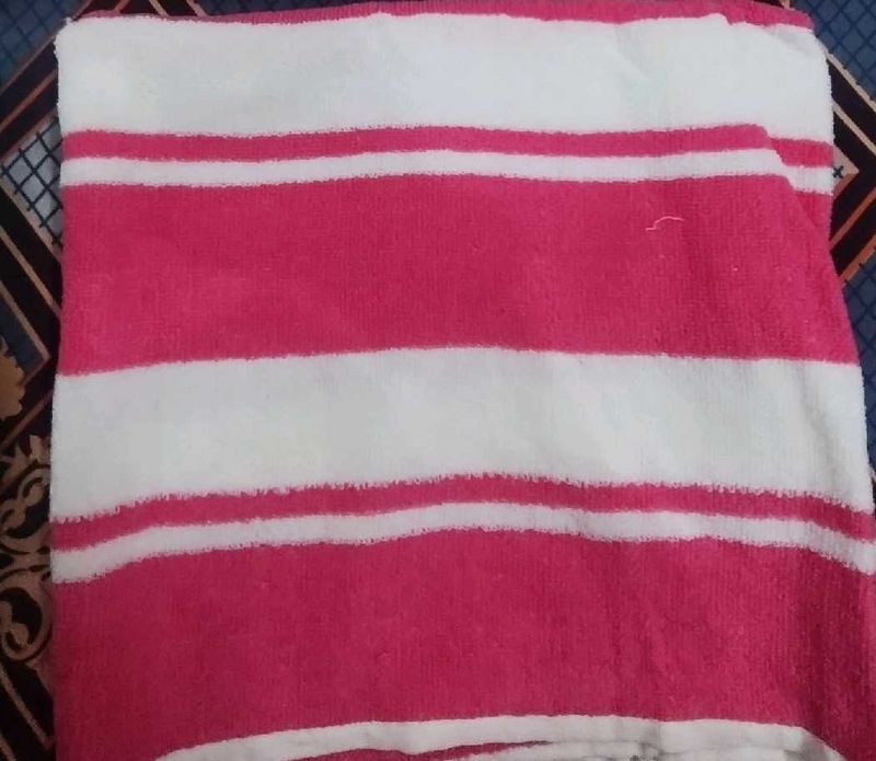 New Unused Big Bath Towels (2 Piece)