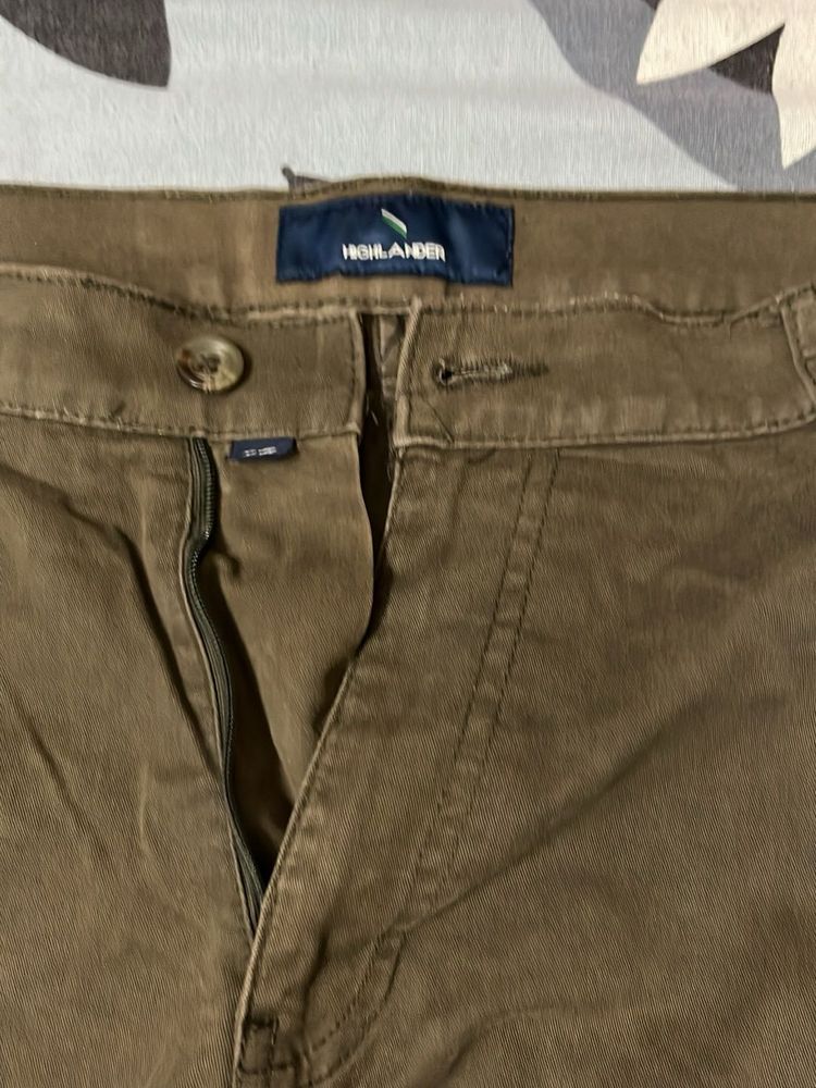 Highlander Khaki Pants - Size 32/32