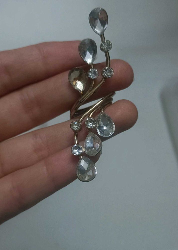 Elegant Crystal Ring