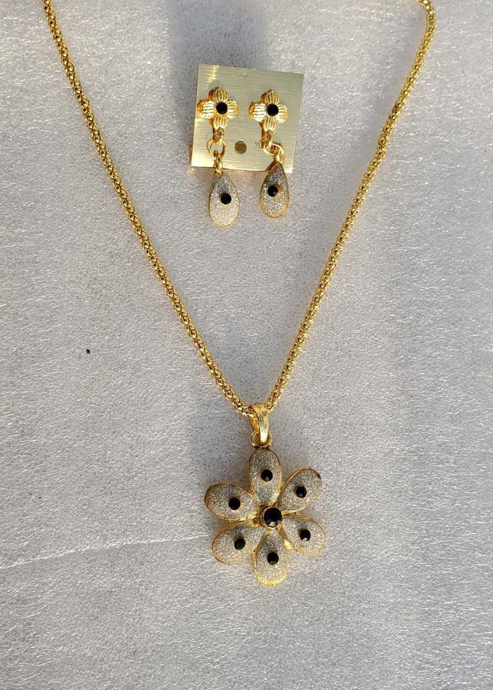 Price Drop HIGH QUALITY SILVER NECKLACE