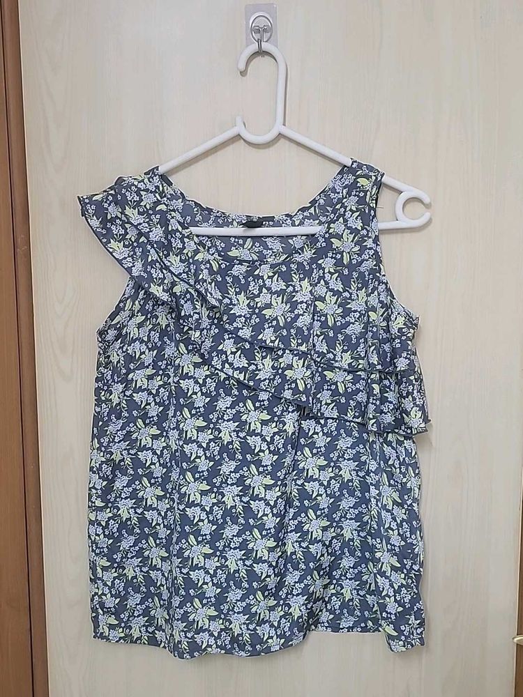 Floral Print Cold Shoulder Top
