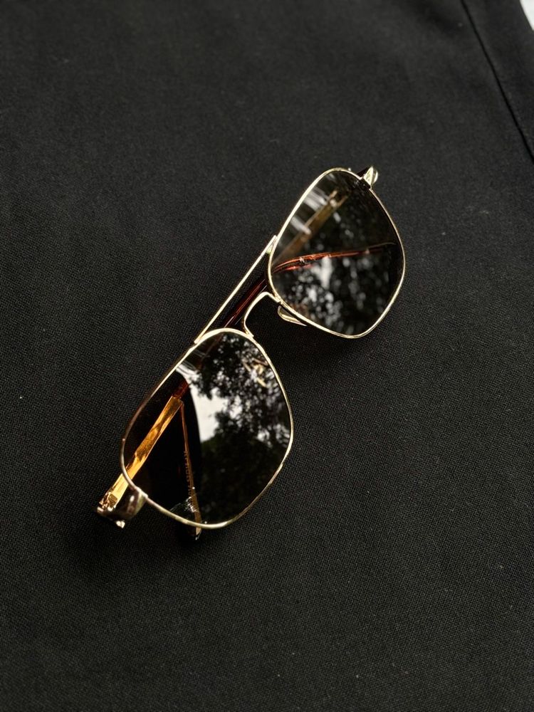 Stylish Gold Aviator Sunglasses